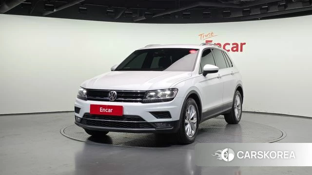 Volkswagen Tiguan second Generation 2020 Белый из Кореи