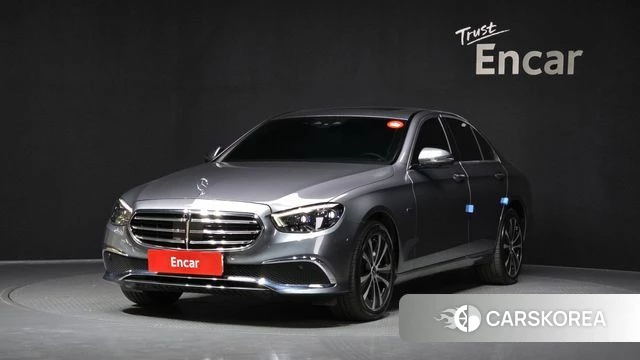 Mercedes-Benz E-Class W213 2021 Серый из Кореи