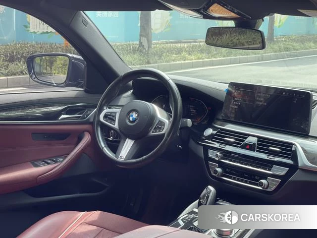 BMW 5 series 2022 Черный из Китая