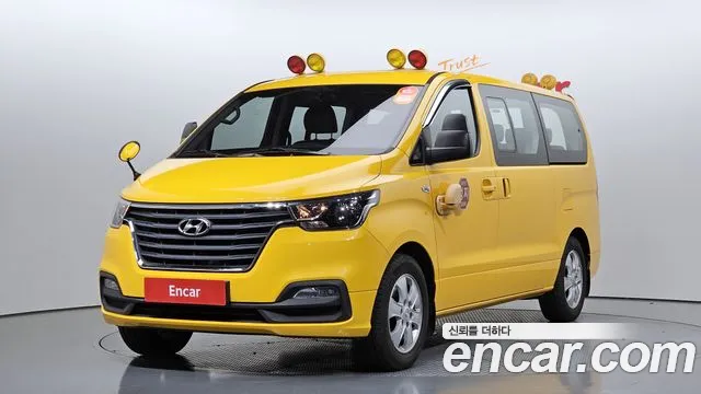 Hyundai The New Grand Starex 2019 Желтый из Кореи
