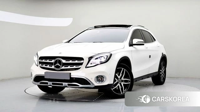 Mercedes-Benz GLA-Class X156 2019 Белый из Кореи