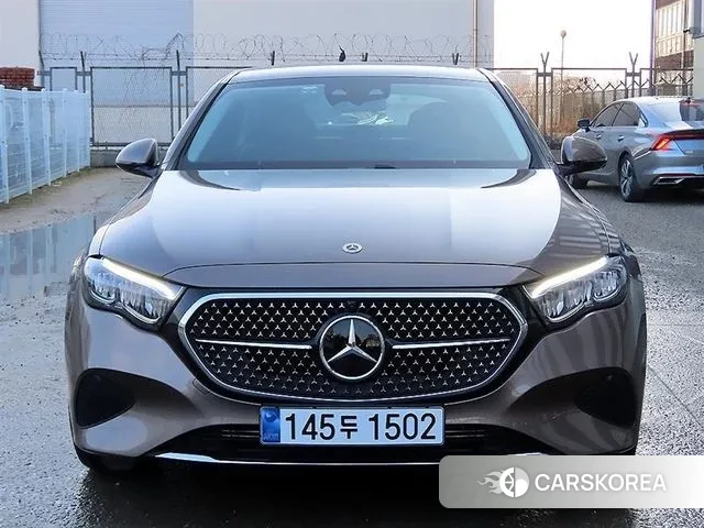 Mercedes-Benz E-Class W214 2025 Коричневый из Кореи