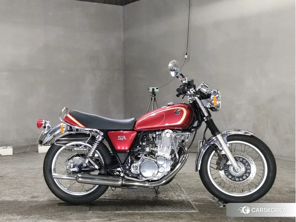 Проданный Yamaha SR 400 2010 из Японии