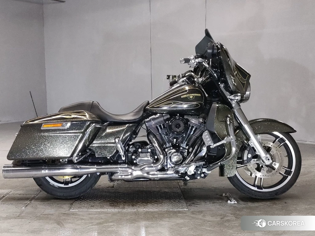 Проданный Harley-Davidson Street Glide FLHXS1690 2016 из Японии