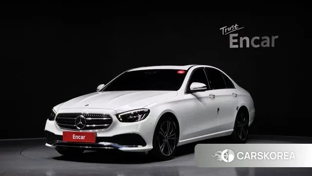 Mercedes-Benz E-Class W213 2021 Белый из Кореи