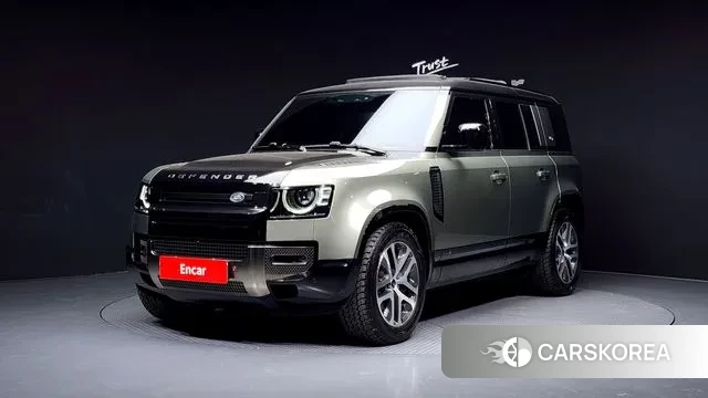 Land Rover Defender (L663) 2024 Темно-зеленый из Кореи