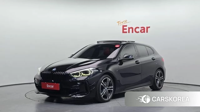 BMW 1 Series (F40) 2021 Черный из Кореи