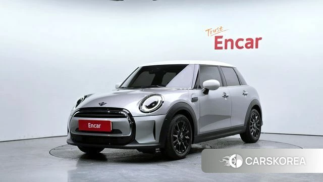 Mini Cooper 2024 Серебристо-серый из Кореи