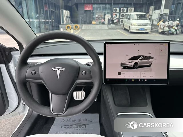 Tesla Model 3 2023 Белый из Китая