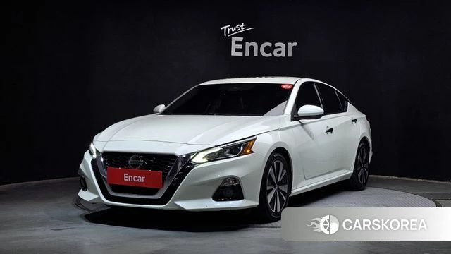 Nissan Altima (L34) 2019 Белый из Кореи