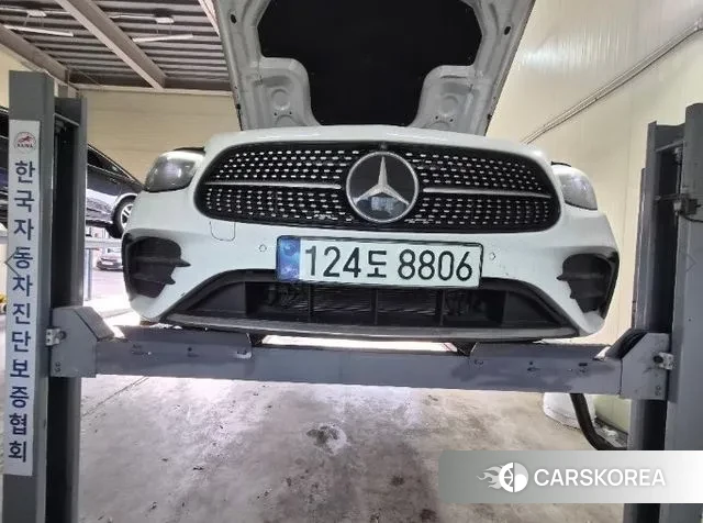 Mercedes-Benz E-Class W213 2021 Белый из Кореи