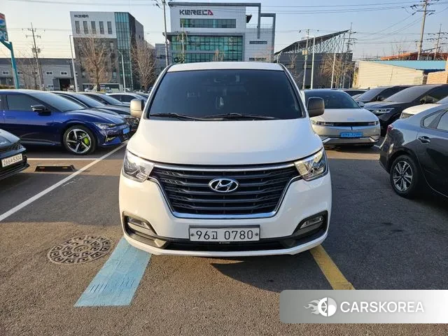 Hyundai The New Grand Starex 2019 Белый из Кореи