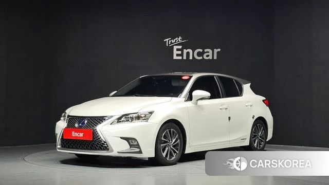 Lexus CT200h 2018 Белый из Кореи