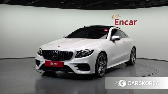 Mercedes-Benz E-Class W213 2019 Белый из Кореи