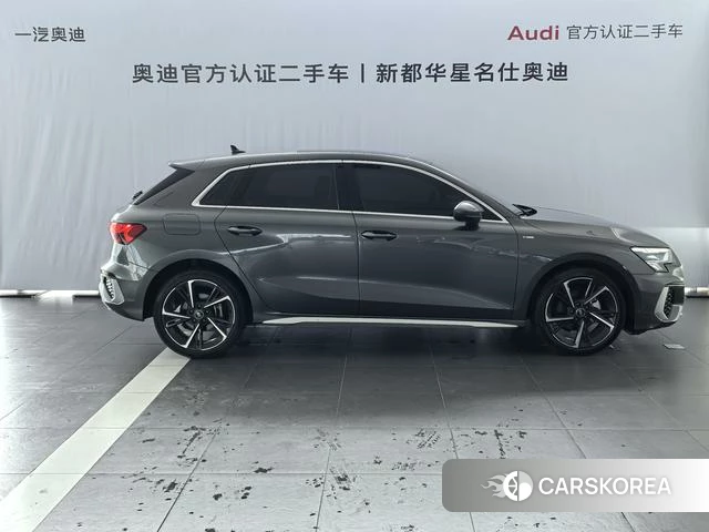 Audi A3 2024 Темно-серый из Китая