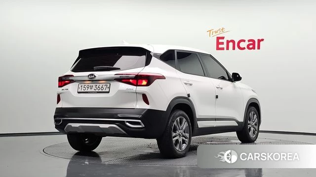 Kia Seltos 2020 Белый из Кореи