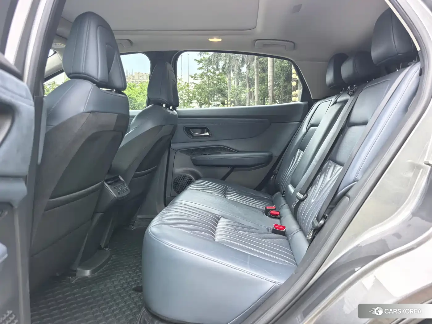 Nissan Ariya 2022 Silver/gray из Китая