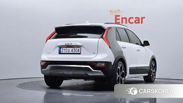 Kia Di Ol Nu Niro 2022 Белый из Кореи