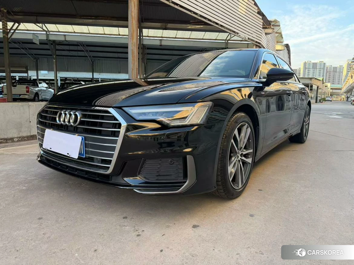 Audi A6L 2020 Черный из Китая