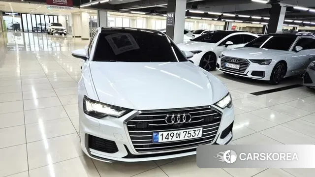 Audi A6 (C8) 2023 Белый из Кореи