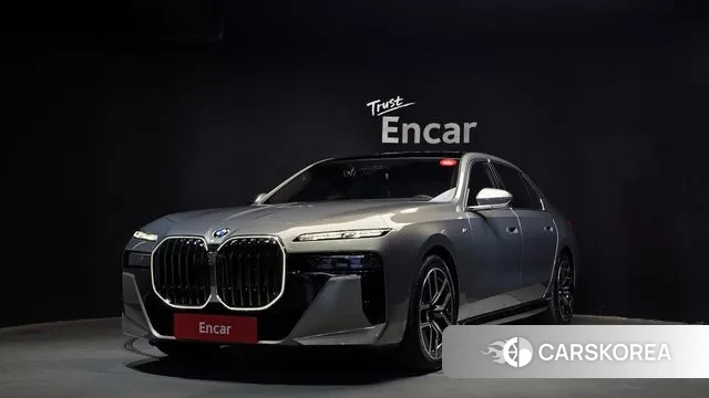 BMW 7 Series (G70) 2023 Серебряный из Кореи