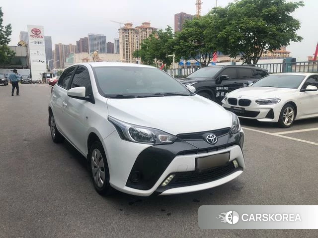 Toyota YARIS L Zhixuan 2022 Белый из Китая
