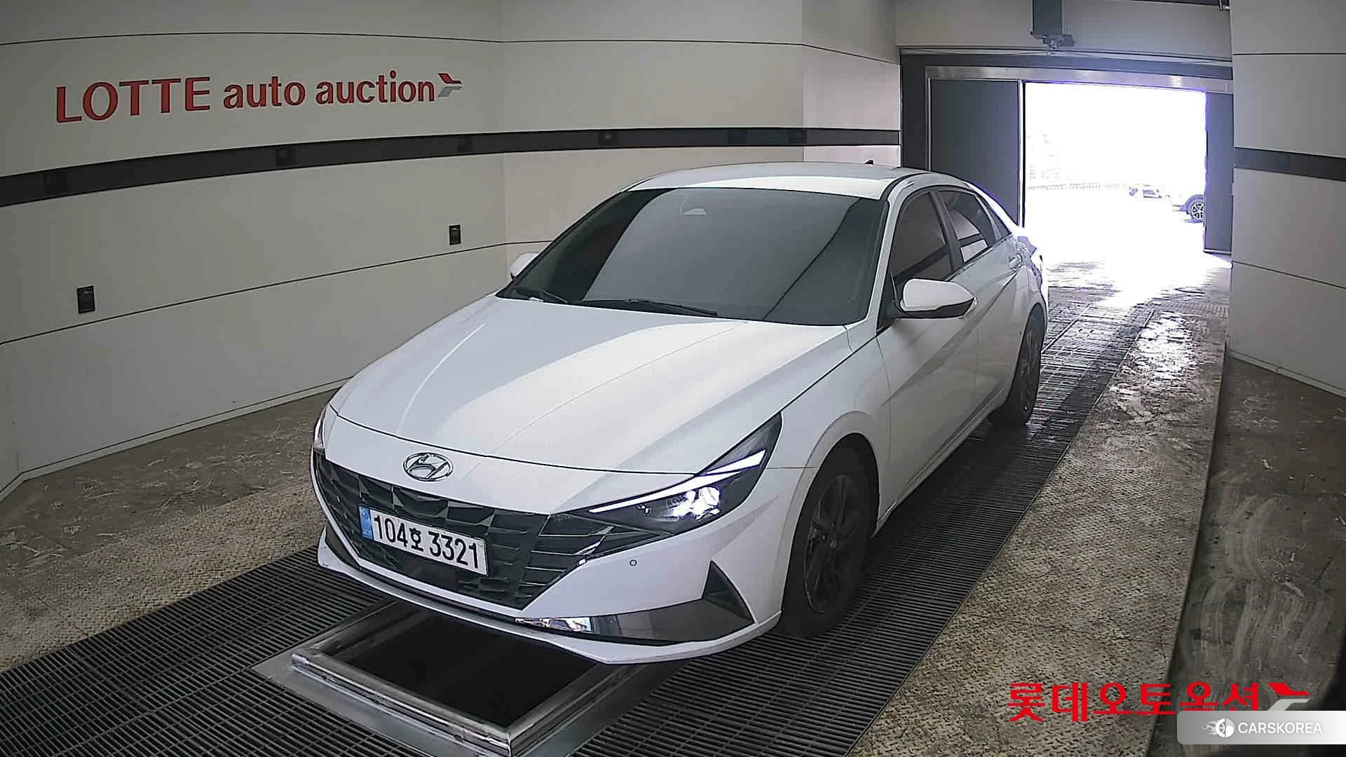 Hyundai Avante 2021 Polar White из Кореи