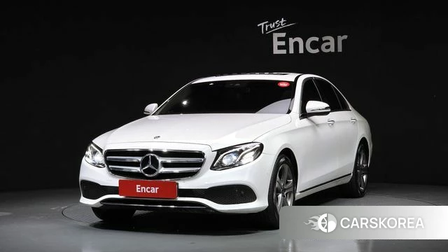 Mercedes-Benz E-Class W213 2019 Белый из Кореи