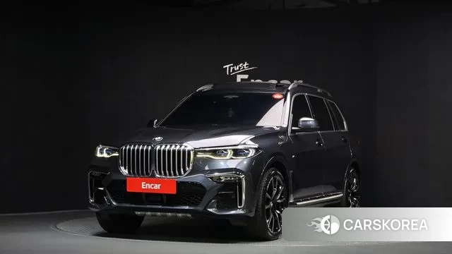 BMW X7 (G07) 2022 Небесно-голубой из Кореи