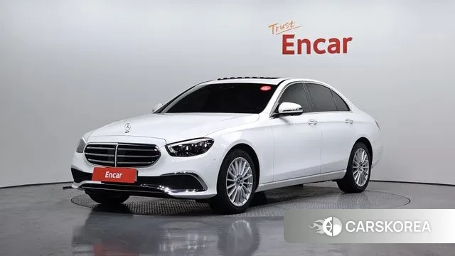 Mercedes-Benz E-Class W213 2022 Белый из Кореи
