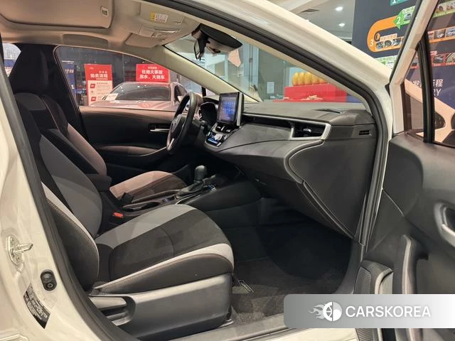 Toyota Corolla 2022 Белый из Китая