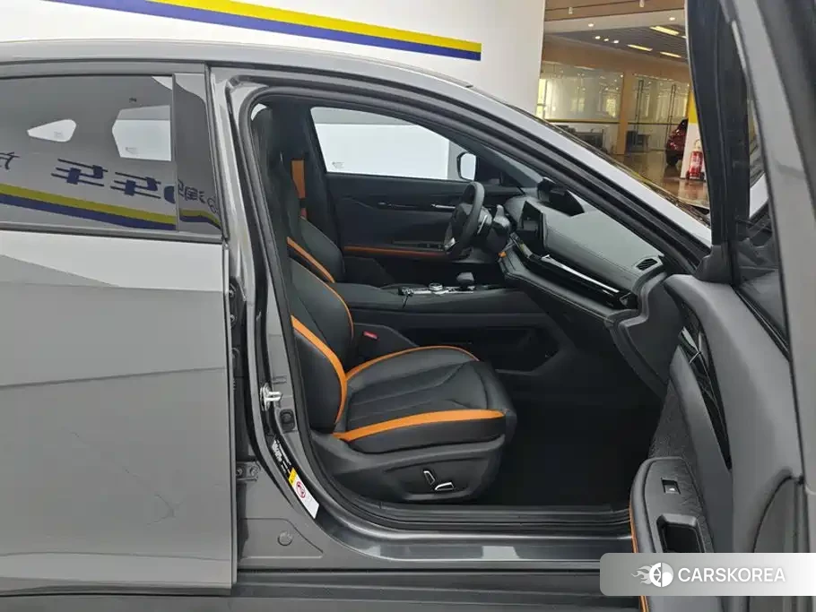 Chang'an UNI-V 2024 Silver/gray из Китая