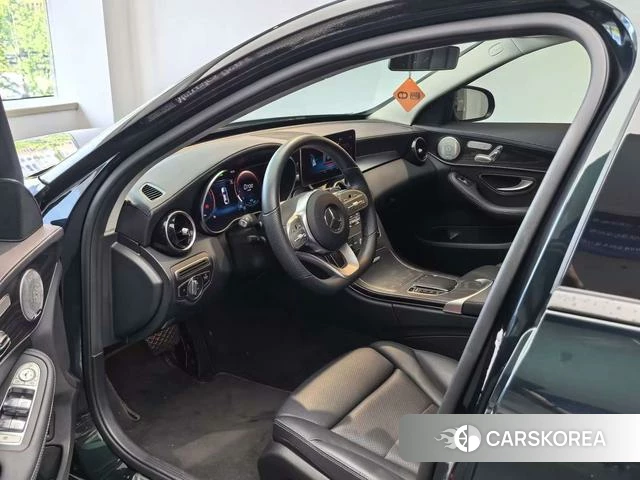 Mercedes-Benz Class C 2021 Зеленый из Китая