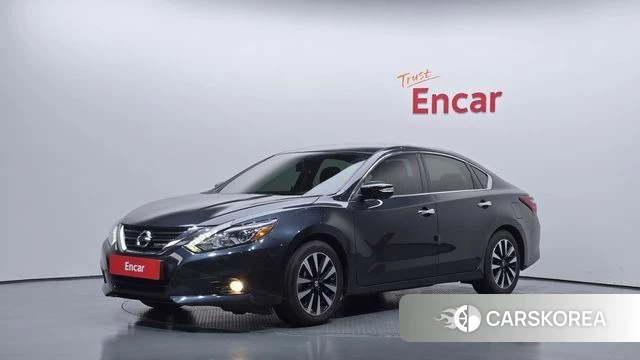 Nissan Altima 2018 Серый из Кореи
