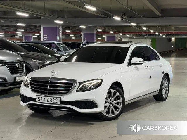 Mercedes-Benz E-Class W213 2019 Белый из Кореи