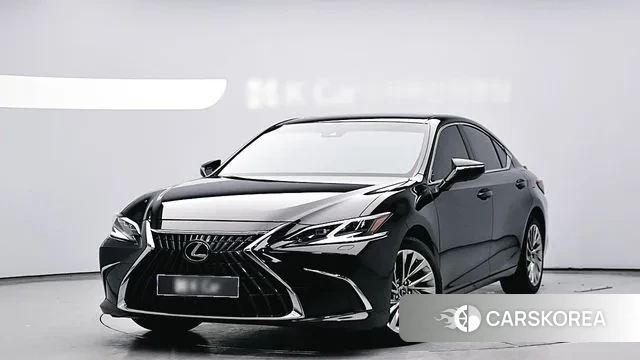Lexus ES300h 7th generation 2023 Черный из Кореи