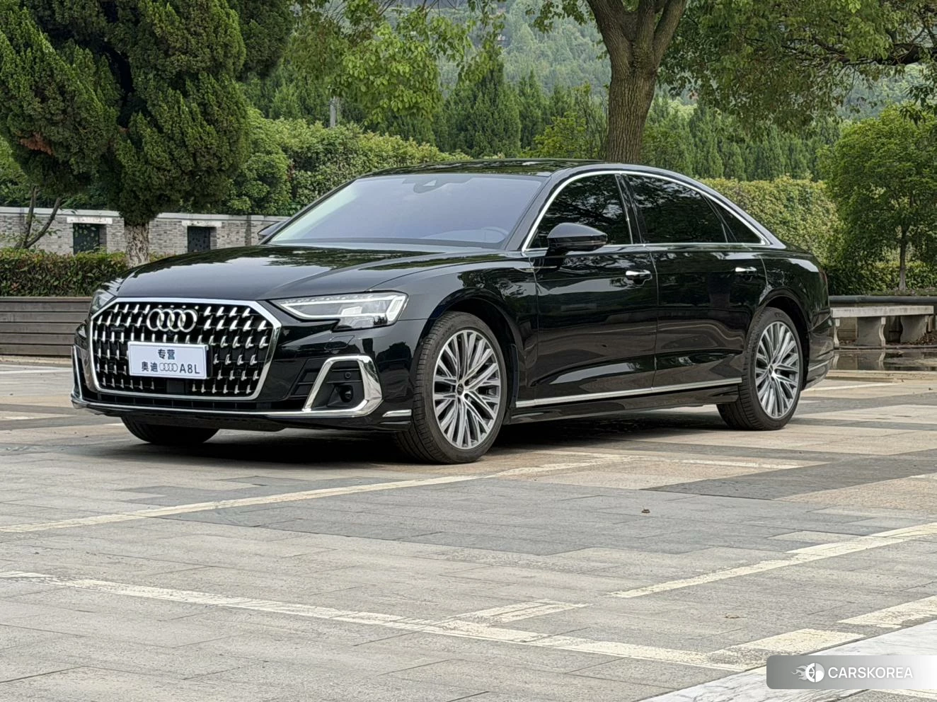Audi A8 2023 Черный из Китая