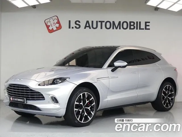 Aston Martin DBX 2022 Серебряный из Кореи