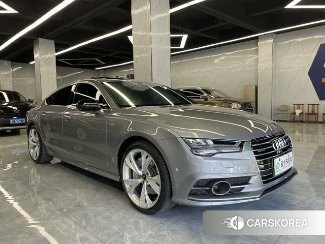 Audi A7 2018 Серебристо-серый из Китая
