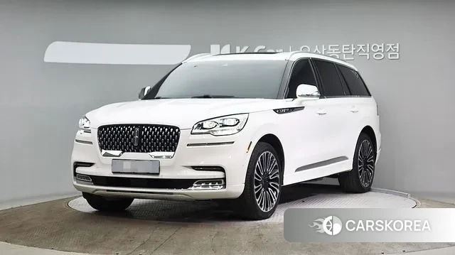 Lincoln Aviator 2nd generation 2022 Белый из Кореи