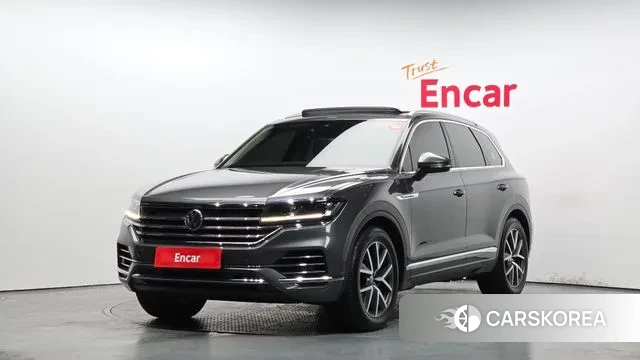 Volkswagen Touareg 3rd generation 2020 Серый из Кореи