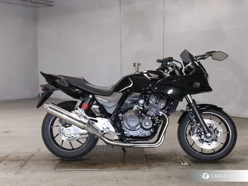 Проданный Honda CB400SF BOLDOR 2019 из Японии