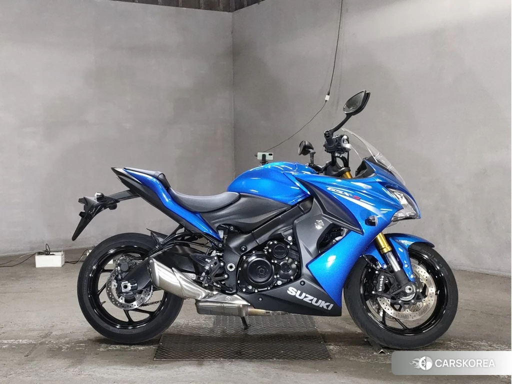 Проданный Suzuki GSX-S1000F 2015 из Японии