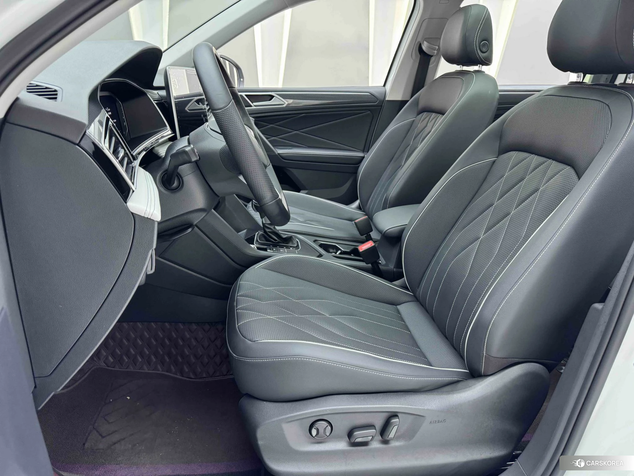 Volkswagen Tiguan L 2023 Белый из Китая
