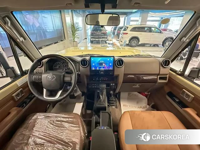 Toyota Land Cruiser (imported) 2024 Шампань из Китая