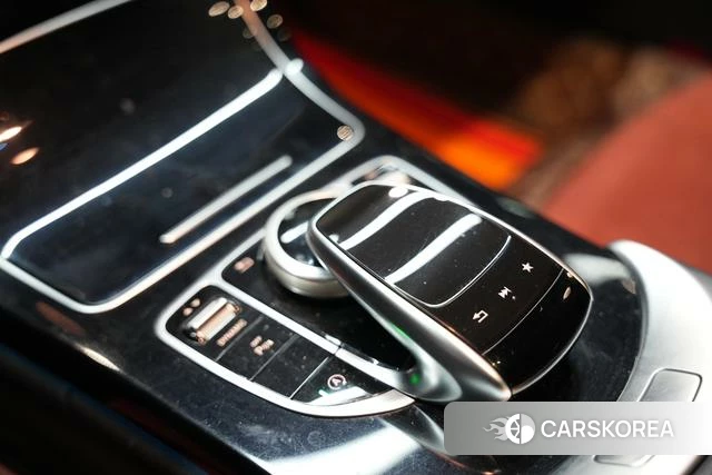 Mercedes-Benz Class C 2018 Белый из Китая