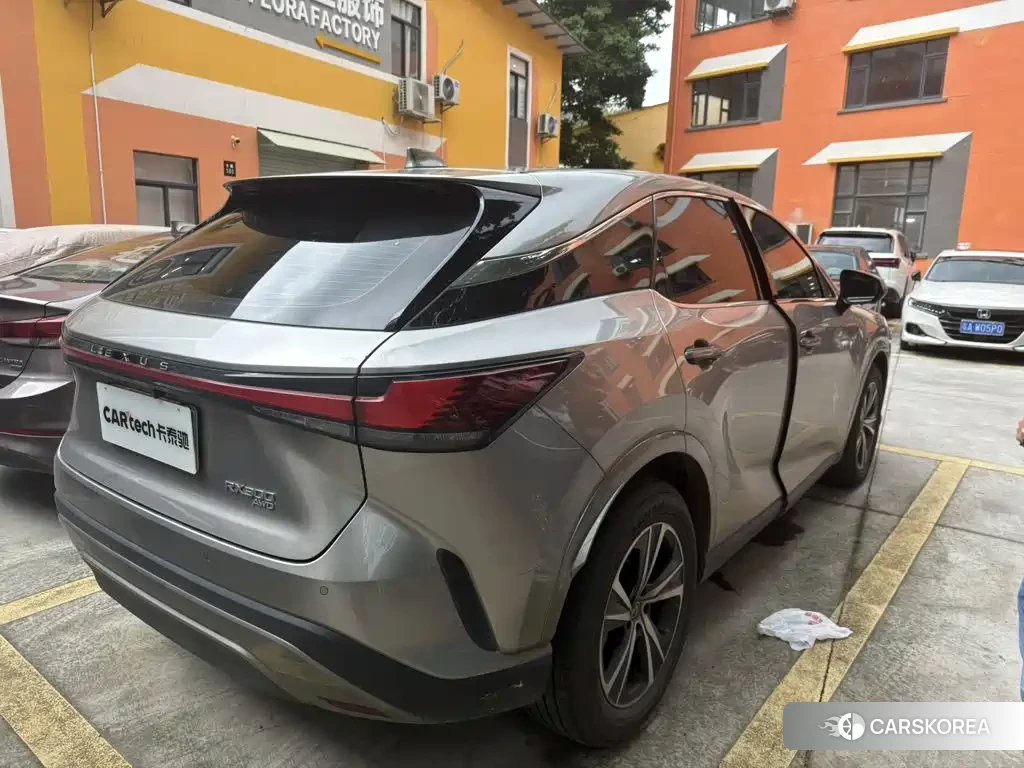 Lexus RX 2025 Silver/gray из Китая