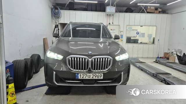 BMW X5 (G05) 2023 Коричневый из Кореи