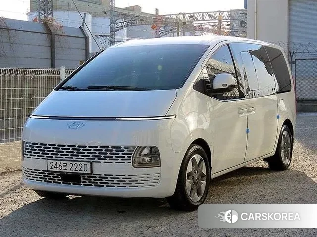 Hyundai Staria 2023 Белый из Кореи