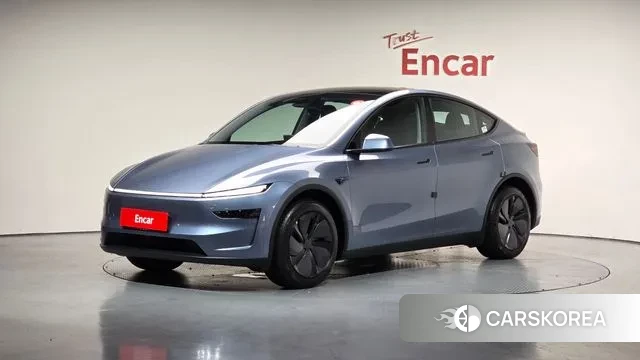 Tesla Model Y 2025 Серебристо-серый из Кореи